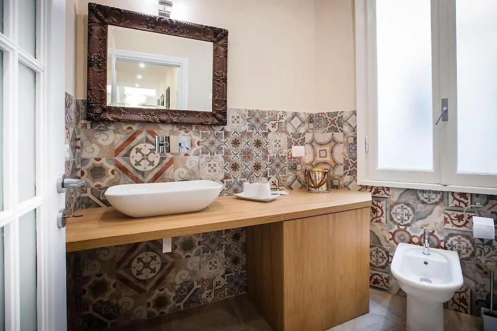 Exma Luxury Apart Cagliari Center Reserved Parking 0*,  Italien